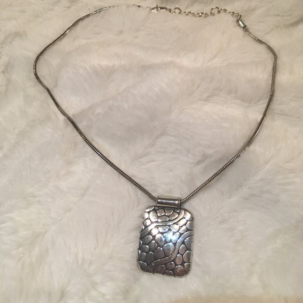 Pebble necklace